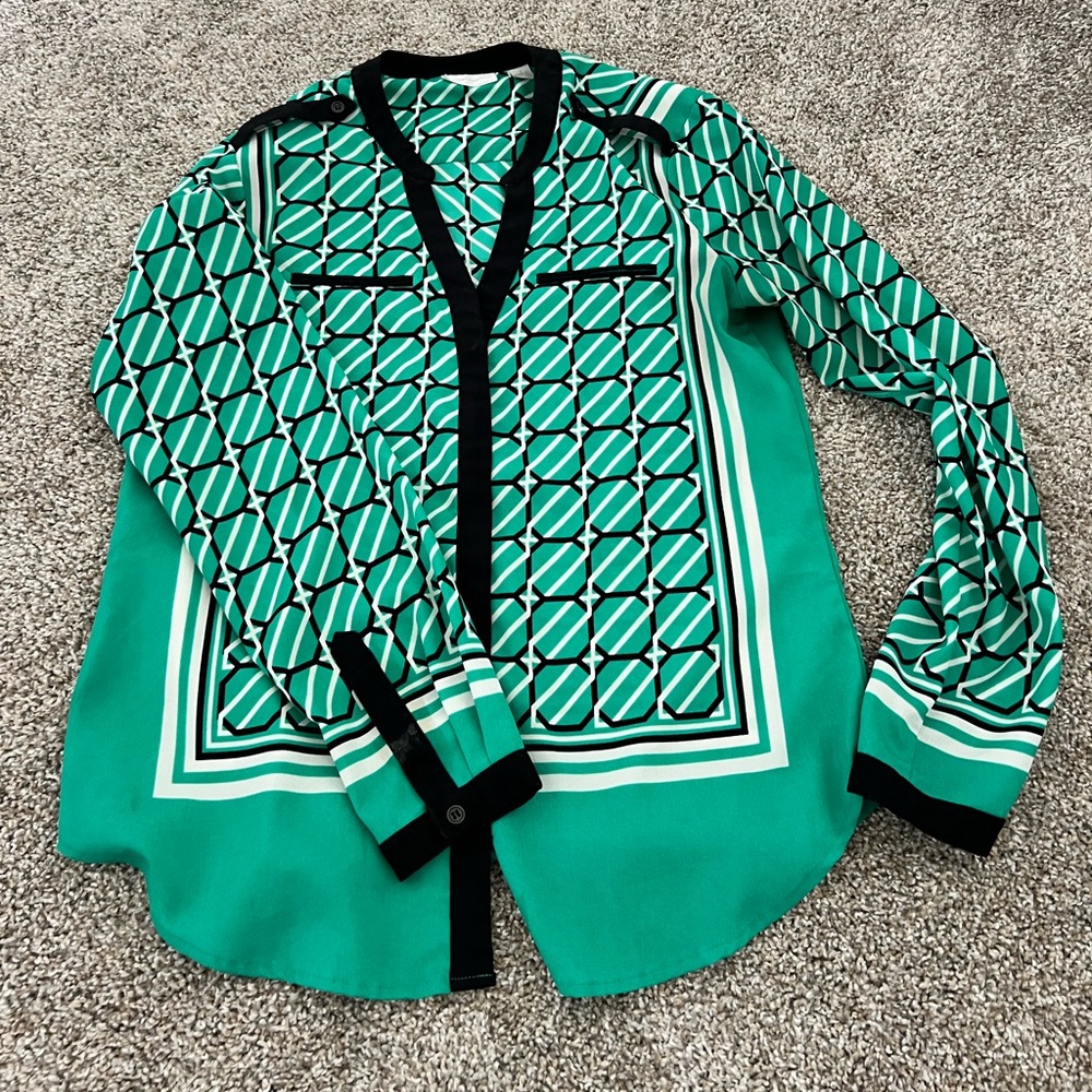 Women’s S green button down blouse